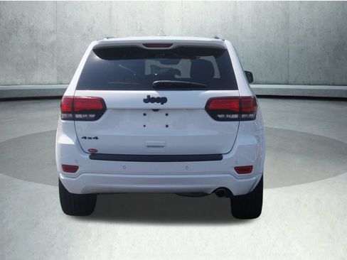 Used 2020 Jeep Grand Cherokee Altitude AWD/4WD image 15