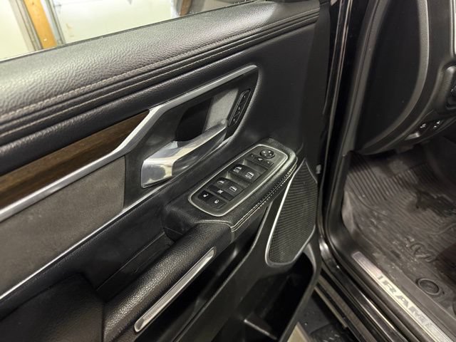 Used 2022 RAM 1500 Laramie AWD/4WD image 10