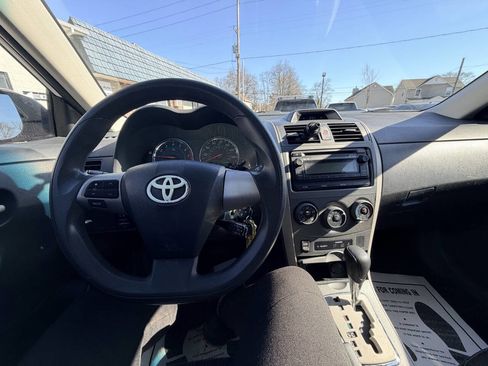 Used 2012 Toyota Corolla S image 3