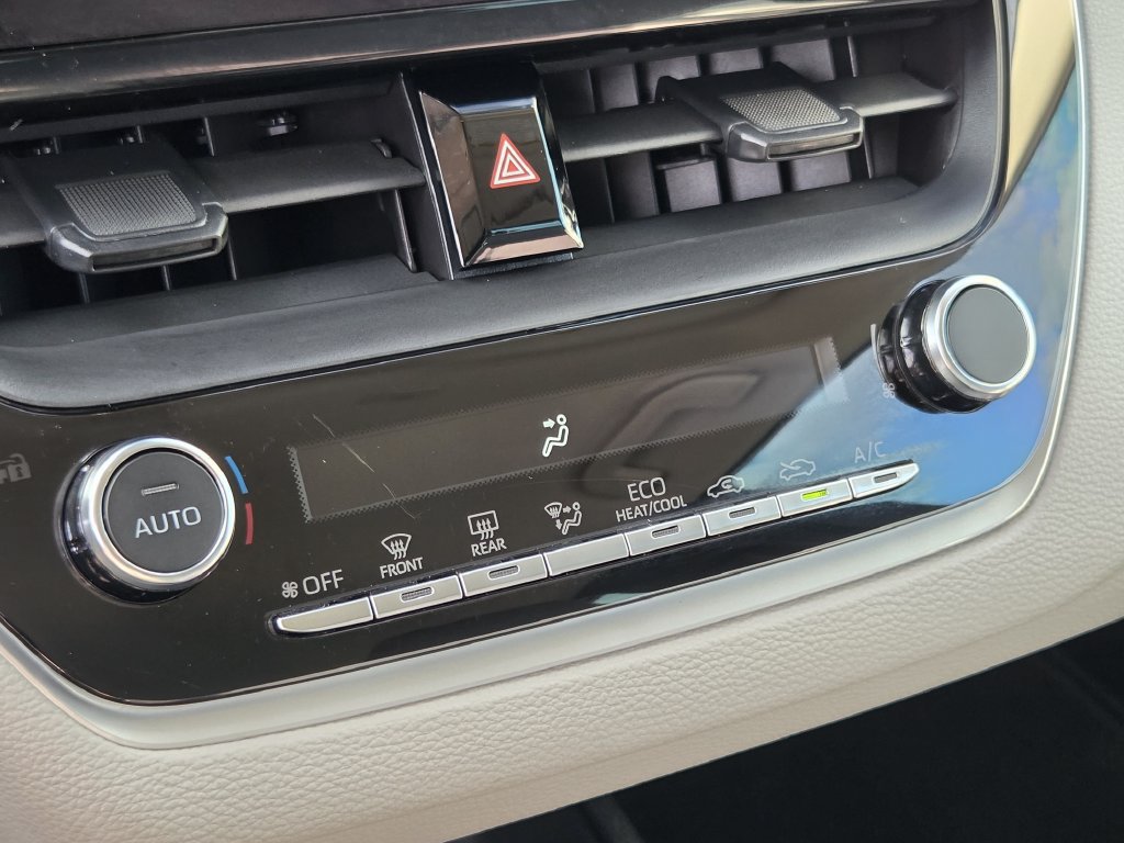 Used 2024 Toyota Corolla LE FWD image 20