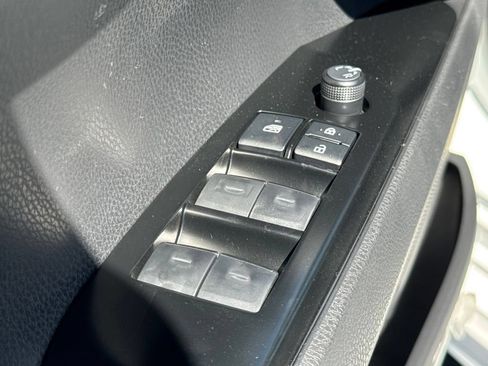 New 2026 Toyota Camry SE FWD image 19
