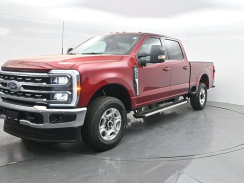 New 2026 Ford F250 XLT w/ XLT Premium Package AWD/4WD image 1