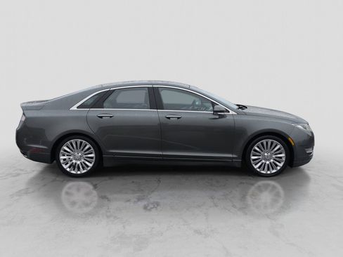 Used 2016 Lincoln MKZ w/ Equipment Group 200A Select FWD image 9