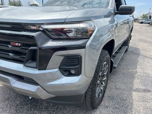 Used 2024 Chevrolet Colorado Z71 w/ Z71 Convenience Package 2 image 9