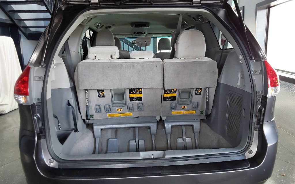 Used 2011 Toyota Sienna LE FWD image 19
