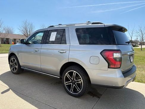 Used 2021 Ford Expedition Limited AWD/4WD image 6