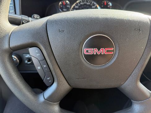Used 2015 GMC Savana 3500 LT w/ LT Preferred Equipment Group RWD image 26