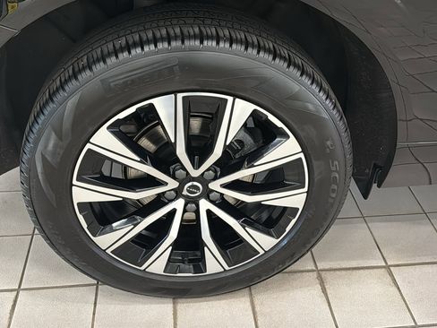 Used 2024 Volvo XC60 B5 Core w/ Climate Package AWD/4WD image 31