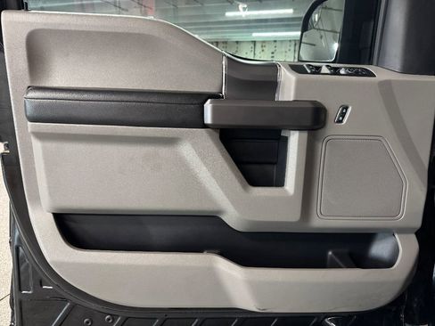 Used 2019 Ford F150 XLT w/ Equipment Group 302A Luxury image 14