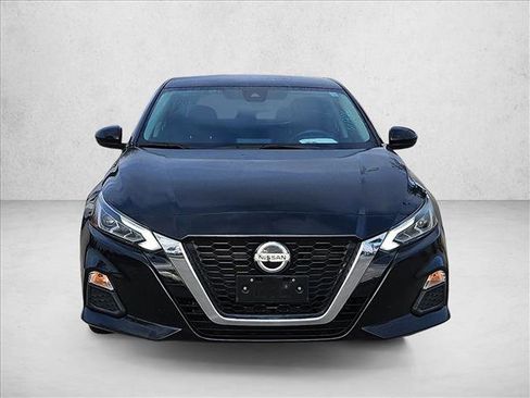 Used 2021 Nissan Altima 2.5 SV image 2