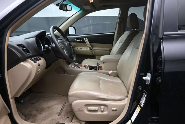 Used 2009 Toyota Highlander Limited w/ Extra Value Pkg 8 FWD image 18