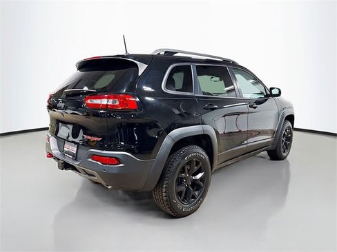 Used 2018 Jeep Cherokee Trailhawk w/ Quick Order Package 27L image 7