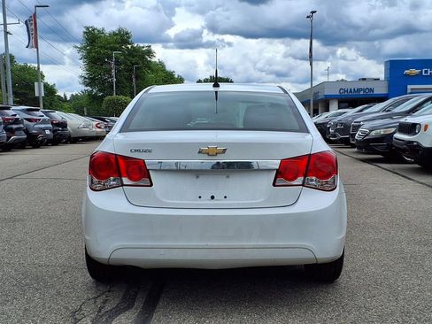 Used 2013 Chevrolet Cruze LS FWD image 5
