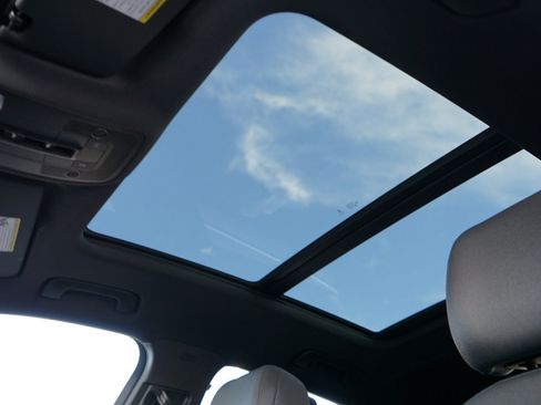 Used 2020 Audi Q3 2.0T Premium image 17