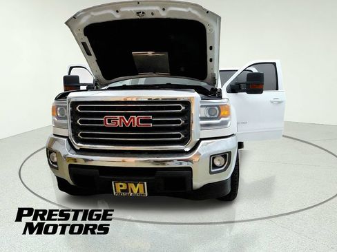 Used 2018 GMC Sierra 3500 SLE w/ SLE Fleet Preferred Package AWD/4WD image 12