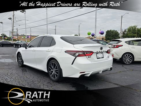 Used 2023 Toyota Camry SE FWD image 8