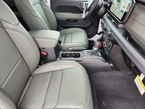 New 2026 Jeep Gladiator Mojave AWD/4WD image 13