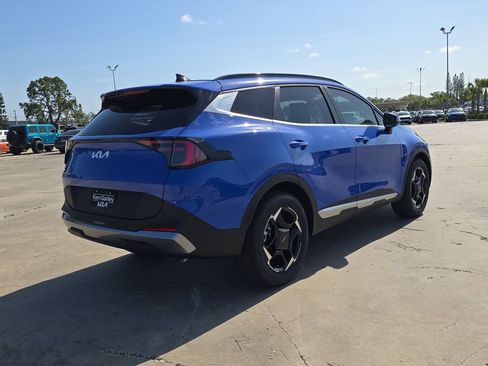New 2026 Kia Sportage EX FWD image 8