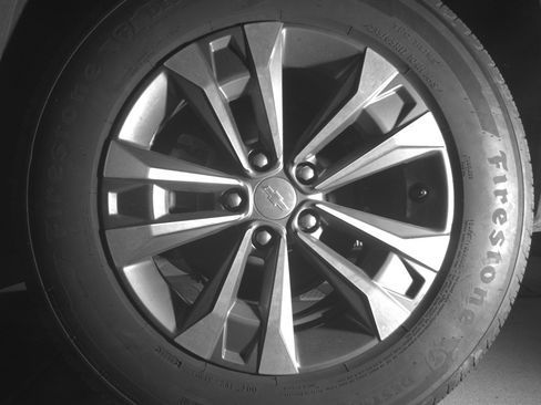 Used 2025 Chevrolet Equinox LT FWD image 14