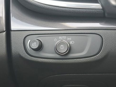 Certified 2022 Buick Encore Preferred w/ Safety Package AWD/4WD image 19