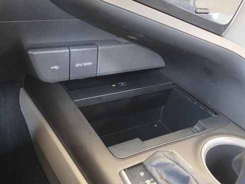 Used 2023 Toyota Camry XLE FWD image 18