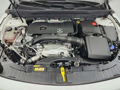 Used 2022 Mercedes-Benz GLB 250 image 22