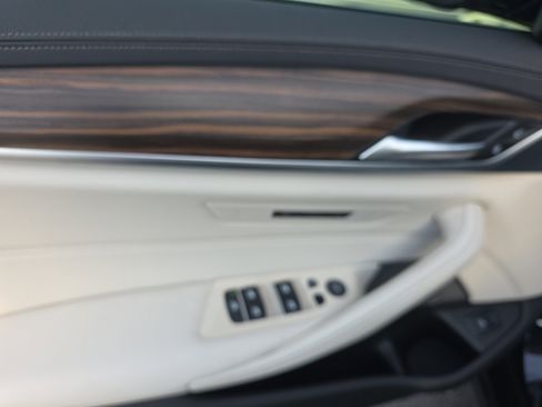 Used 2023 BMW 540i w/ Premium Package image 17