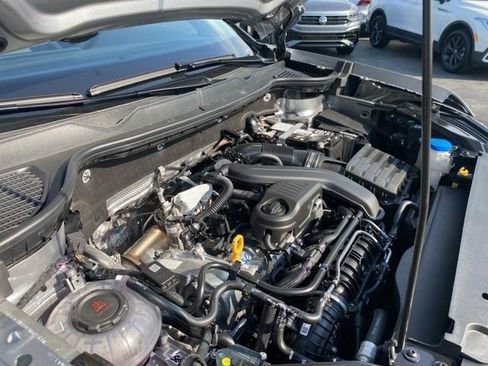 New 2025 Volkswagen Taos SEL image 63