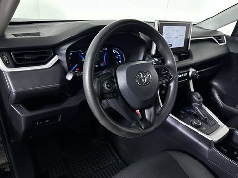 Used 2023 Toyota RAV4 LE AWD/4WD image 10