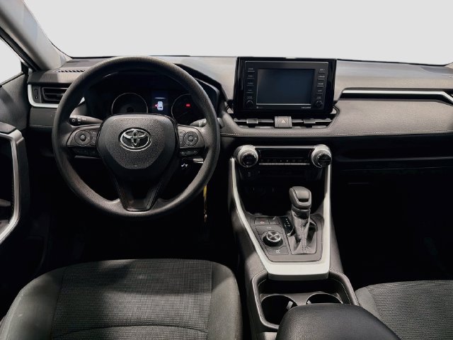 Certified 2021 Toyota RAV4 LE AWD/4WD image 19