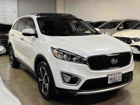 Used 2017 Kia Sorento EX w/ EX Advanced Touring Package image 3
