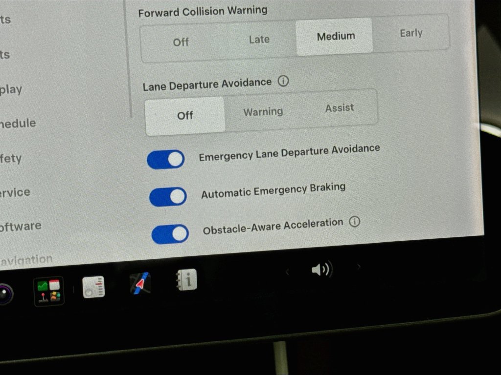 Used 2018 Tesla Model 3 Mid Range RWD image 28