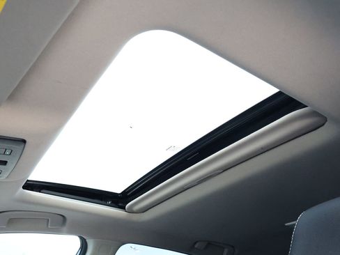 Used 2025 Nissan Altima 2.5 SL image 3