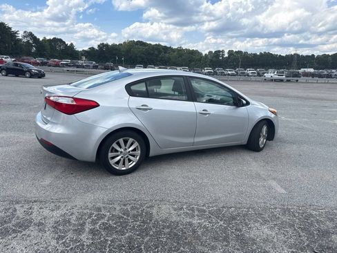 Used 2016 Kia Forte LX w/ LX Popular Plus Package FWD image 11