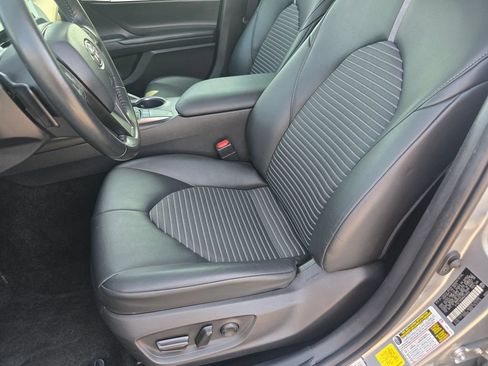 Certified 2022 Toyota Camry SE FWD image 21