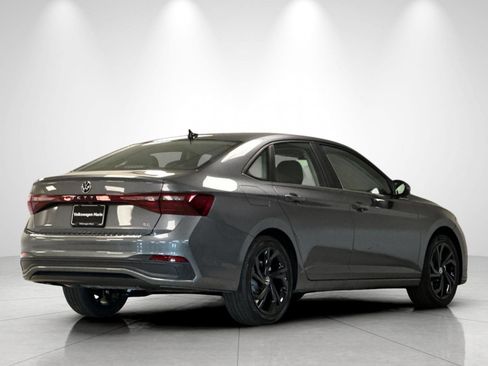 New 2026 Volkswagen Jetta SE FWD image 5