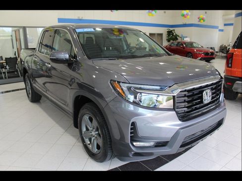 Used 2023 Honda Ridgeline RTL-E image 3