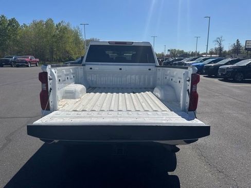 Used 2023 Chevrolet Silverado 2500 LT AWD/4WD image 6