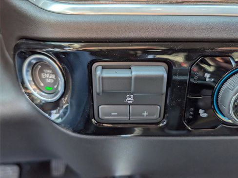 New 2026 Chevrolet Silverado 1500 RST AWD/4WD image 23