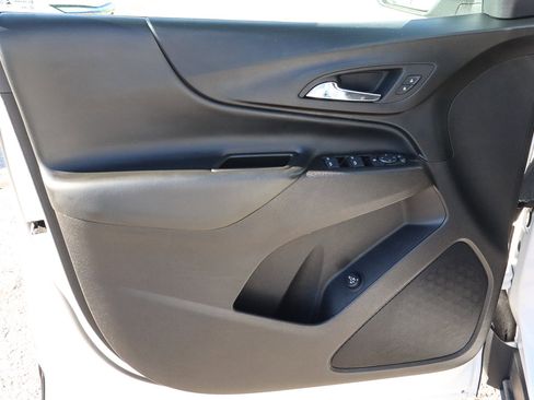 Used 2024 Chevrolet Equinox LT image 13