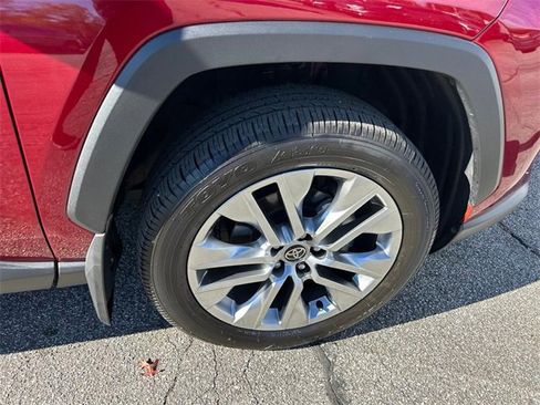 Used 2025 Toyota RAV4 Limited image 33