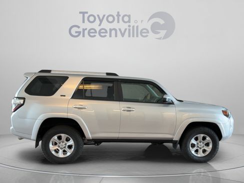 Certified 2021 Toyota 4Runner SR5 AWD/4WD image 7