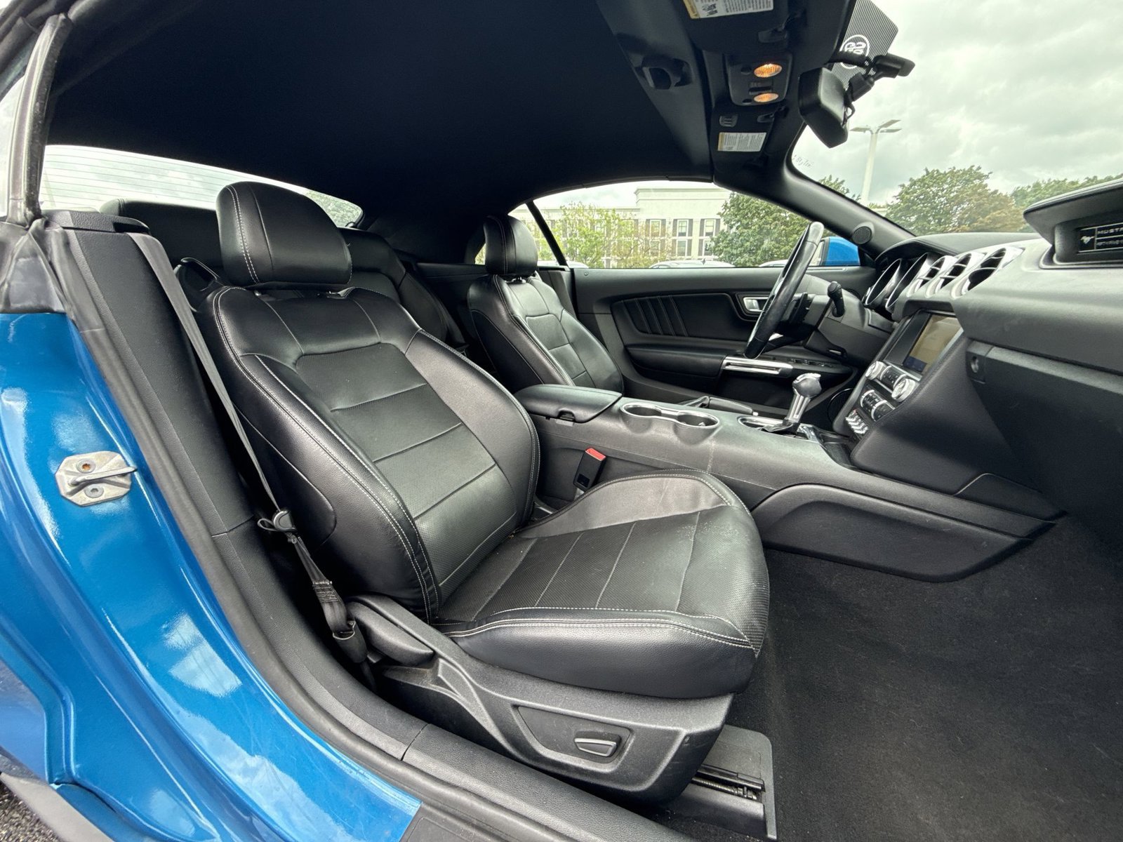Used 2020 Ford Mustang Premium RWD image 24