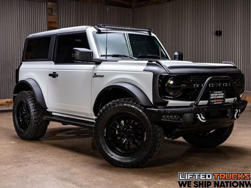 Used 2023 Ford Bronco Wildtrak image 1