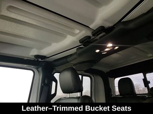 Used 2021 Jeep Gladiator Overland w/ Popular Equipment Package image 22