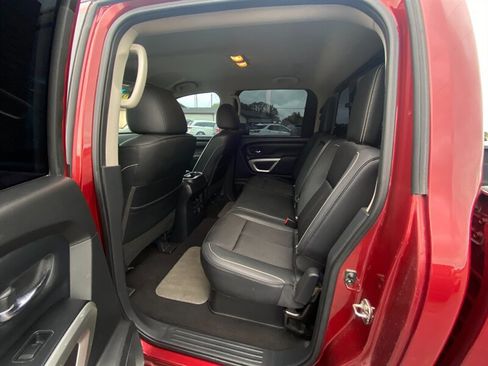 Used 2019 Nissan Titan PRO-4X image 26