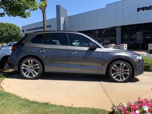 Used 2019 Audi SQ5 Premium Plus w/ Premium Plus Package AWD/4WD image 11