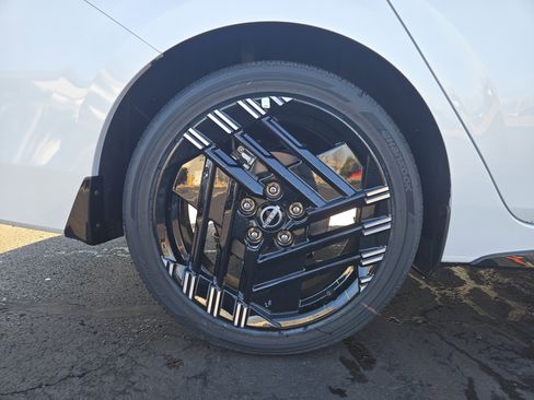 New 2026 Nissan Sentra SR w/ SR Premium Package image 9