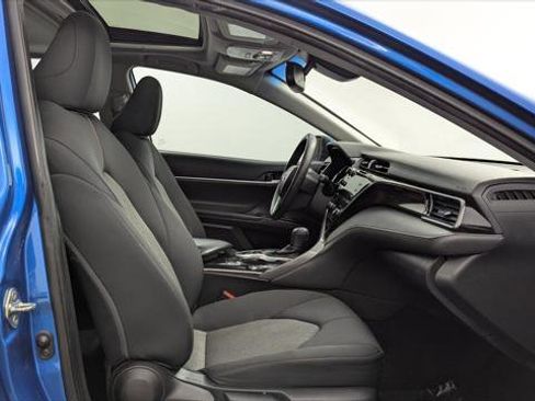 Used 2019 Toyota Camry LE image 18