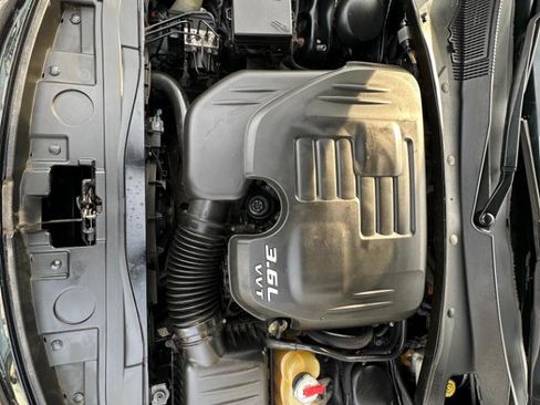 Used 2014 Chrysler 300 RWD image 47